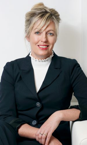 Dee-Anne Hunt Lifestyle Property Specialist Dee-Anne Hunt Lifestyle Property Specialist