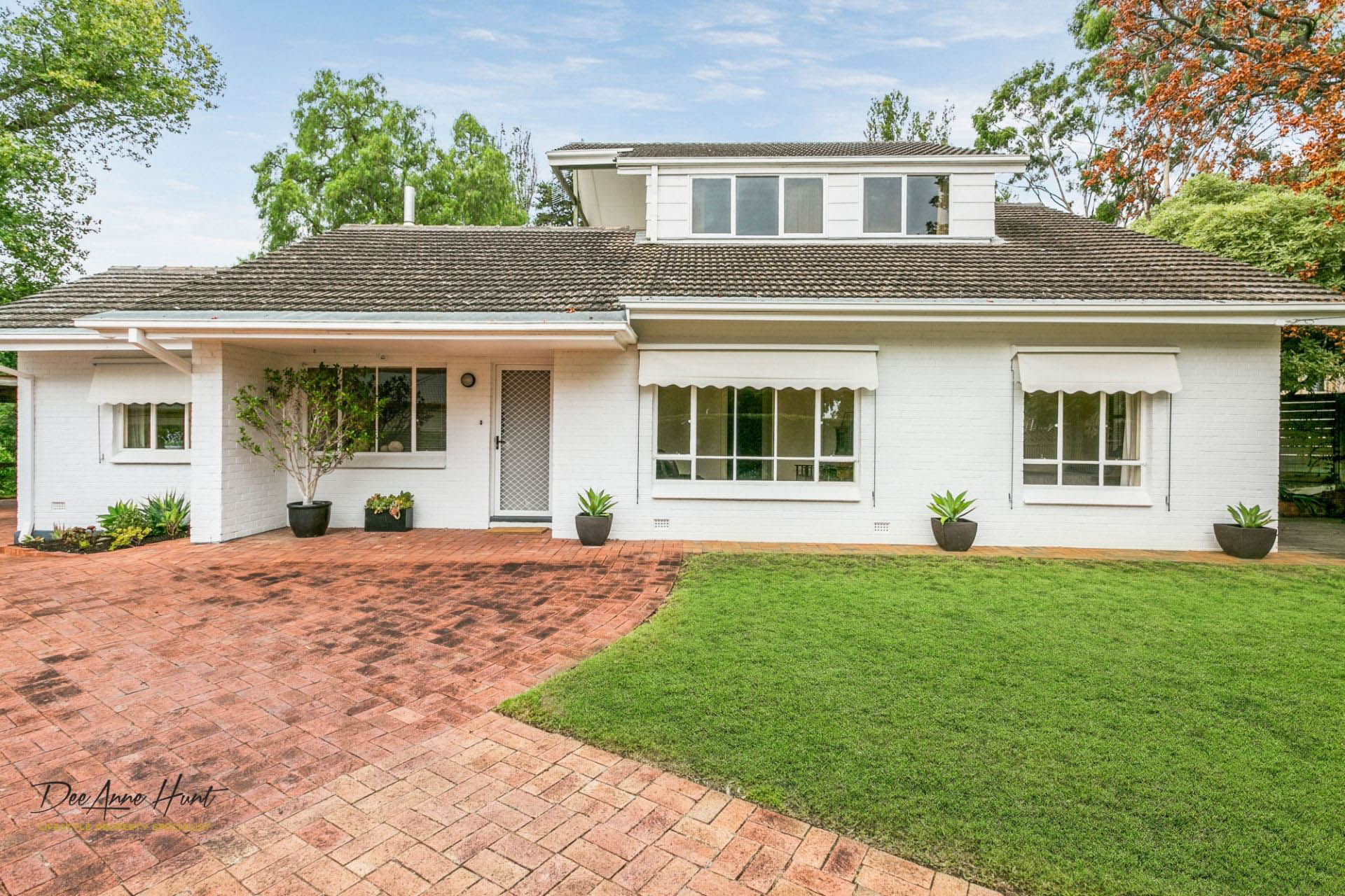 7 Austin Crescent St DeeAnne Hunt