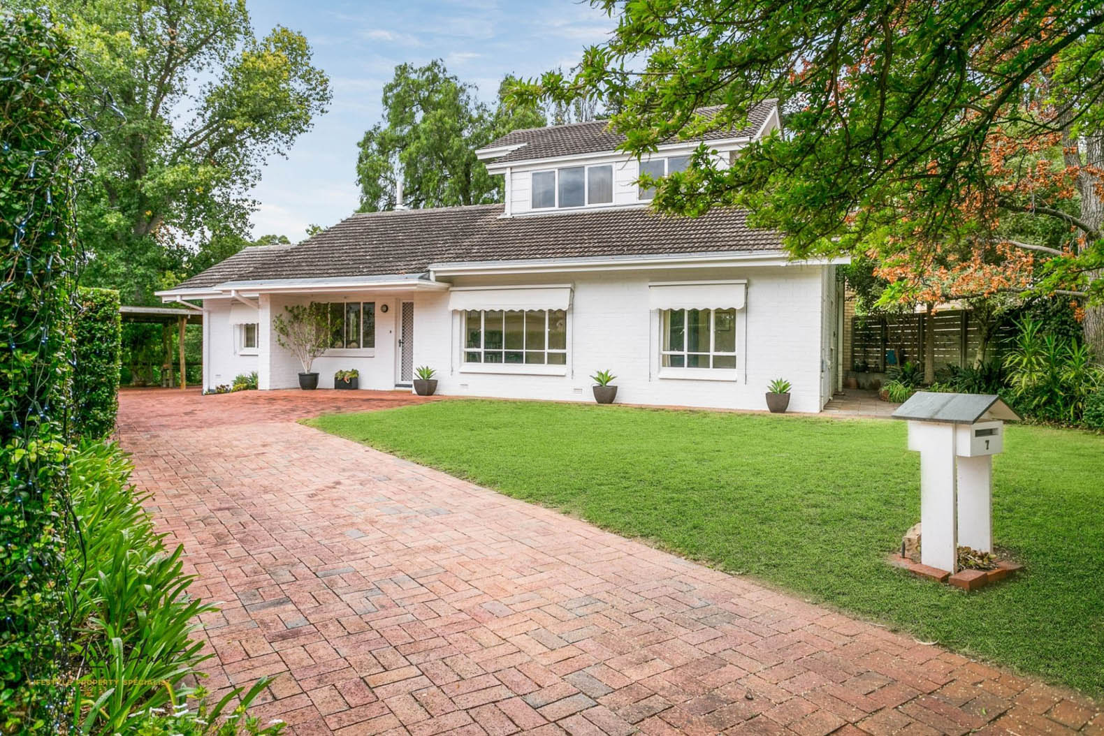 7 Austin Crescent St DeeAnne Hunt